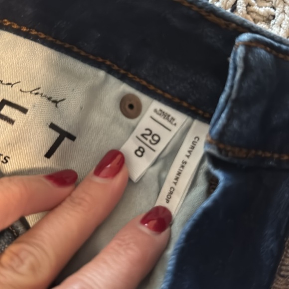 LOFT Curvy Skinny Crop Jeans - Picture 3 of 5
